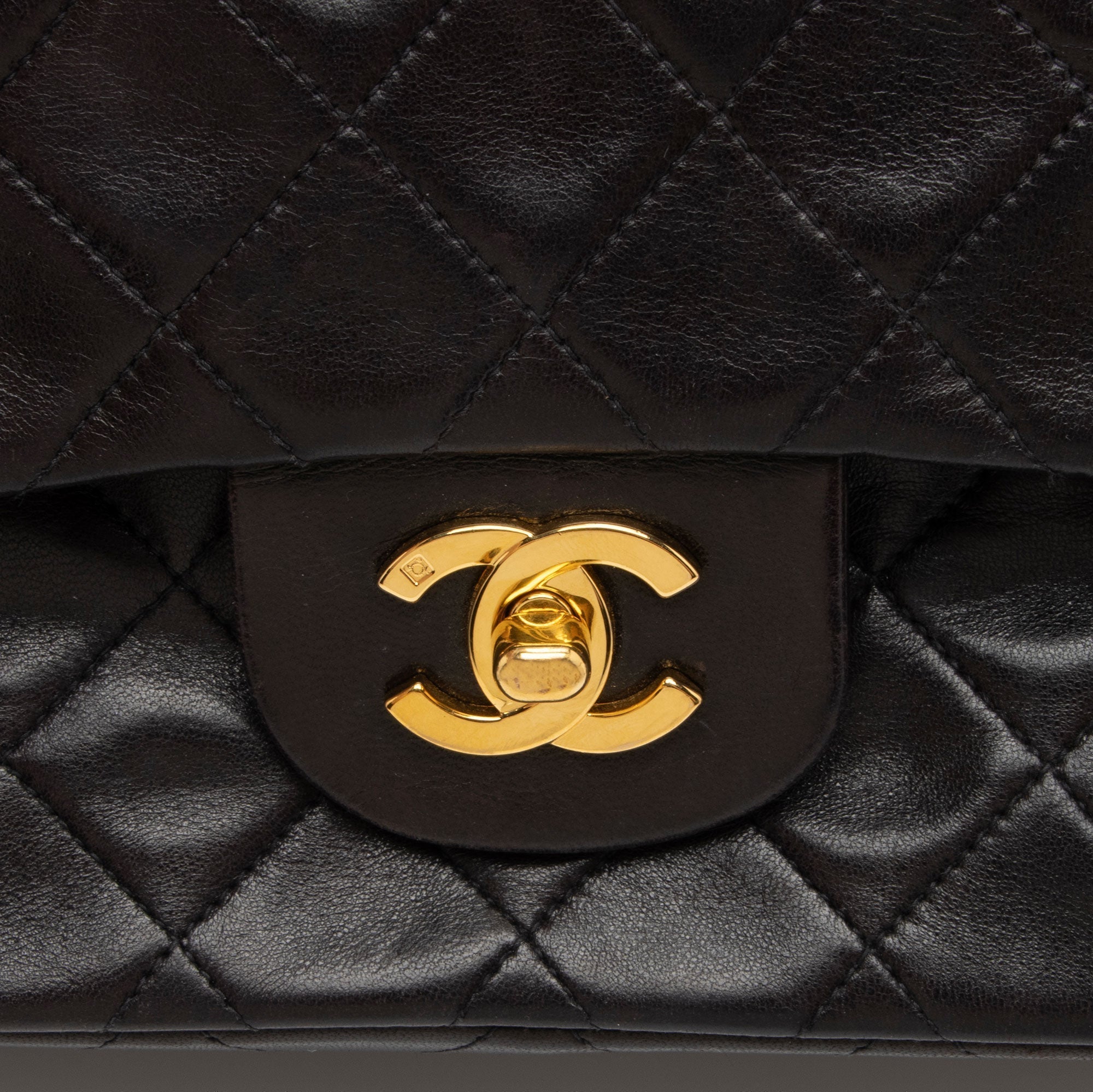 Top Quality Chanel Vintage Lambskin Classic Small Double Flap Bag (SHF-wNnnBD)