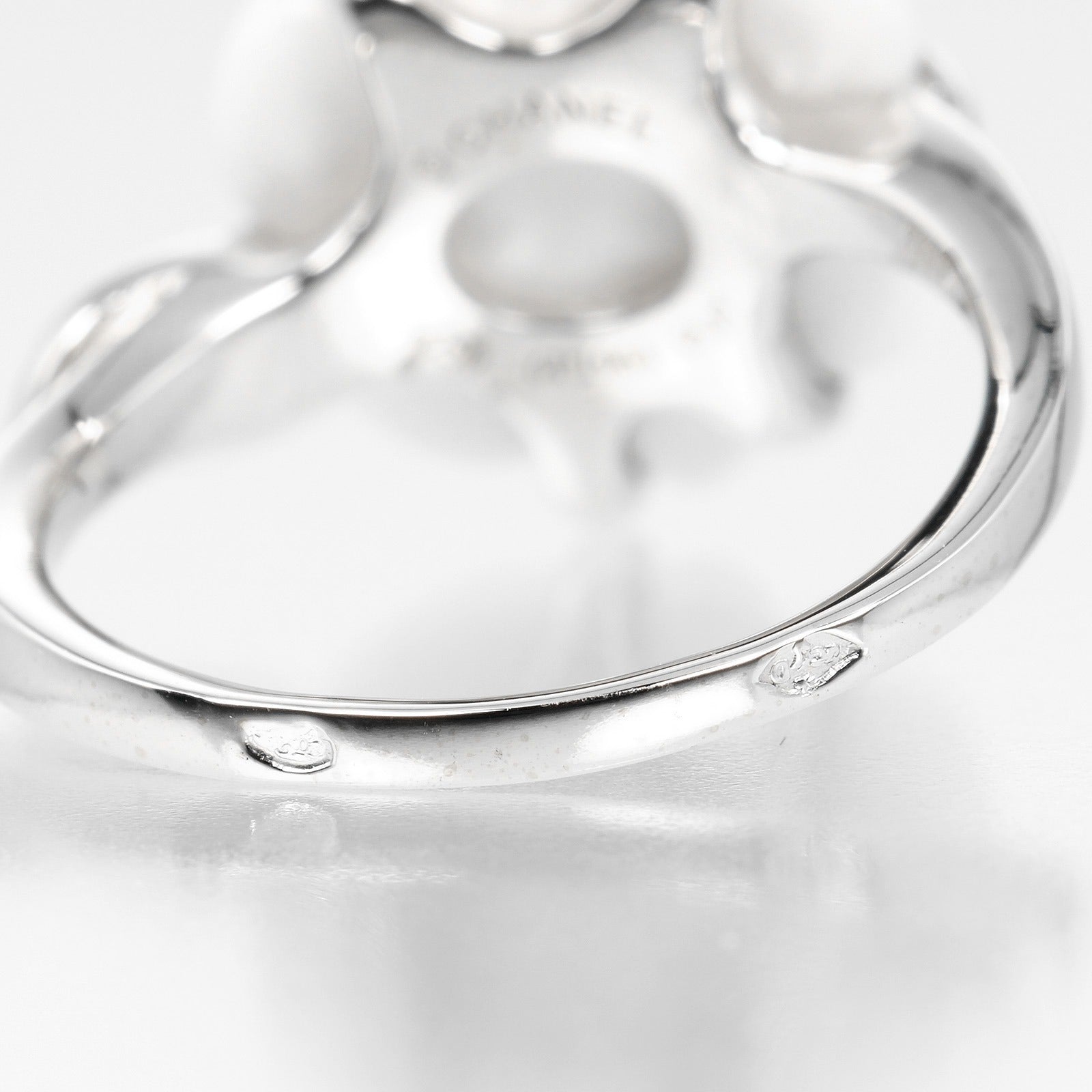 Top Quality Chanel Camellia Ring K18WG Ceramic Diamond