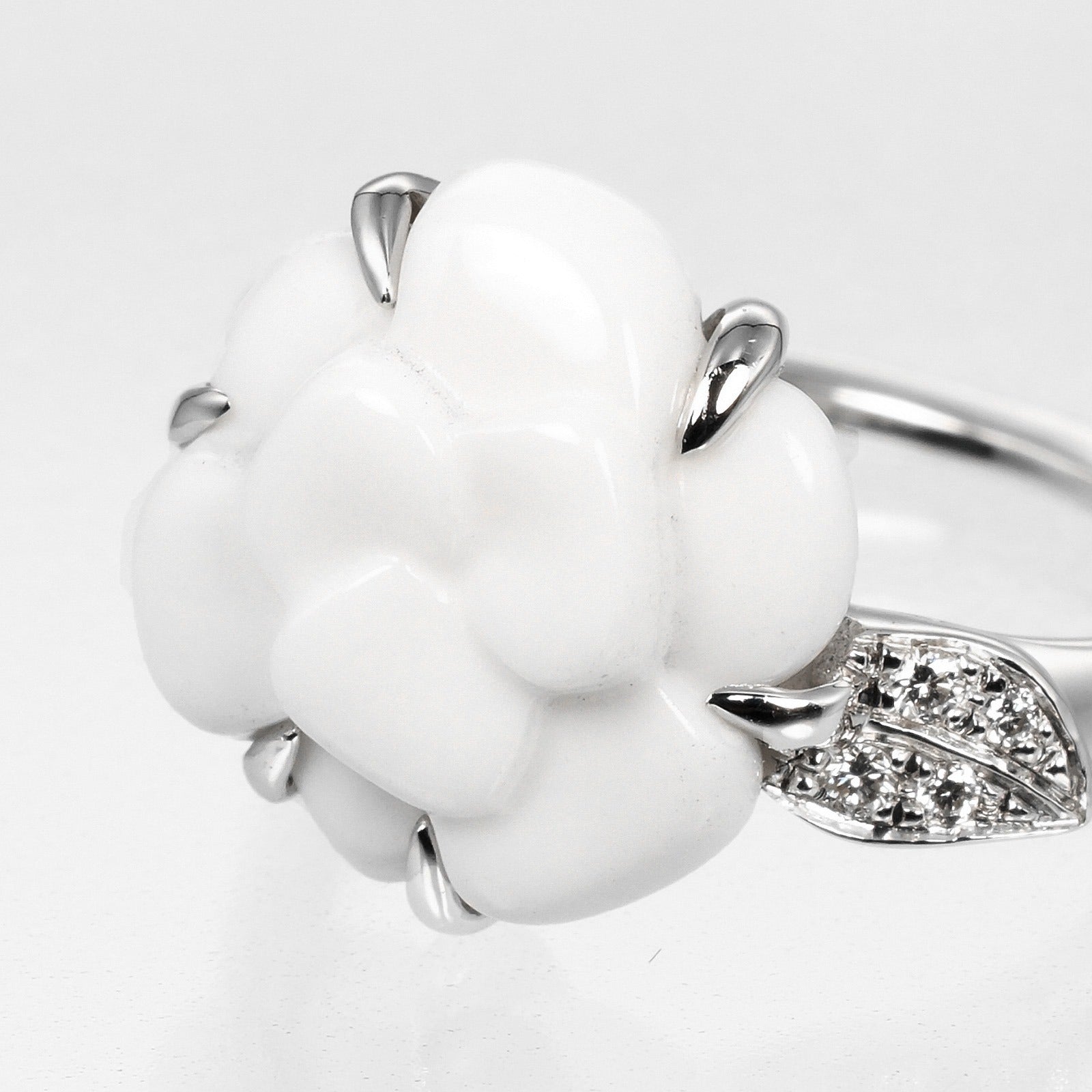 Top Quality Chanel Camellia Ring K18WG Ceramic Diamond
