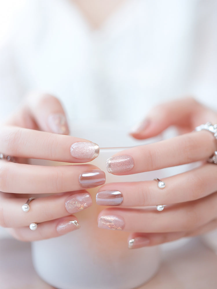 Nail Art,Nail Designs,Manicure Ideas,Nail Art Trends,Oval-shaped nails,Press-on nails,Removable nails,Fake nails