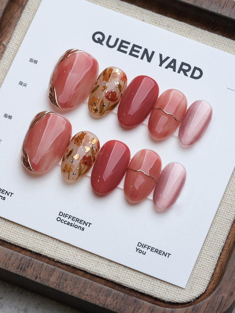 Nail Art,Nail Designs,Manicure Ideas,Nail Art Trends,Press-on nails,Removable nails,Fake nails,Almond-shaped nails