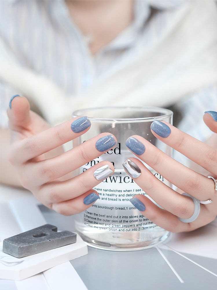 Nail Art,Nail Designs,Manicure Ideas,Nail Art Trends,Oval-shaped nails,Press-on nails,Removable nails,Fake nails