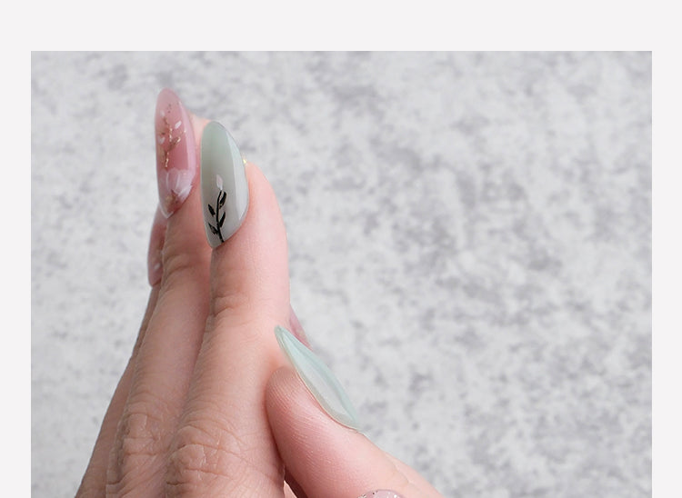 Nail Art,Nail Designs,Manicure Ideas,Nail Art Trends,Press-on nails,Removable nails,Fake nails