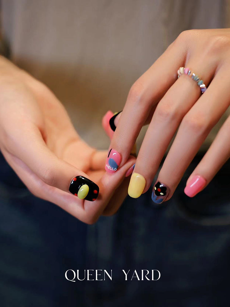 Nail Art,Nail Designs,Manicure Ideas,Nail Art Trends,Press-on nails,Removable nails,Fake nails