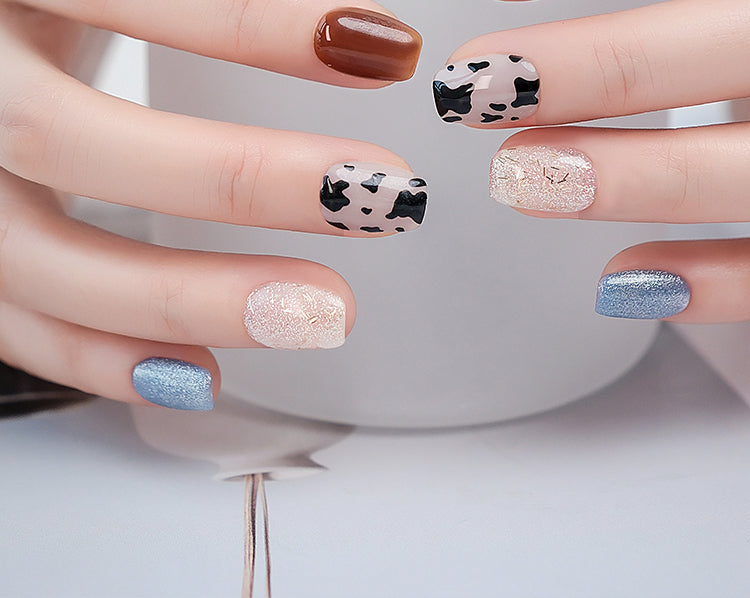 Nail Art,Nail Designs,Manicure Ideas,Nail Art Trends,Oval-shaped nails,Press-on nails,Removable nails,Fake nails