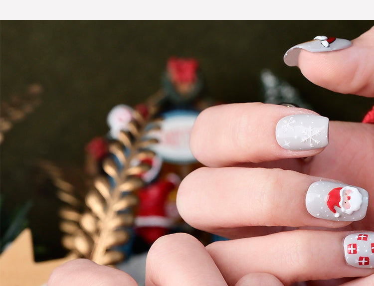 Nail Art,Nail Designs,Manicure Ideas,Nail Art Trends,Oval-shaped nails,Press-on nails,Removable nails,Fake nails