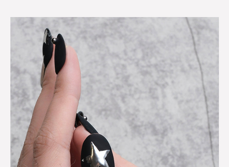 Nail Art,Nail Designs,Manicure Ideas,Nail Art Trends, nails,Oval-shaped nails,Press-on nails,Removable nails,Fake nails