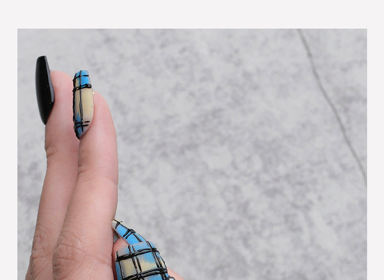 Nail Art,Nail Designs,Manicure Ideas,Nail Art Trends,Press-on nails,Removable nails,Fake nails,Trapezoid nails