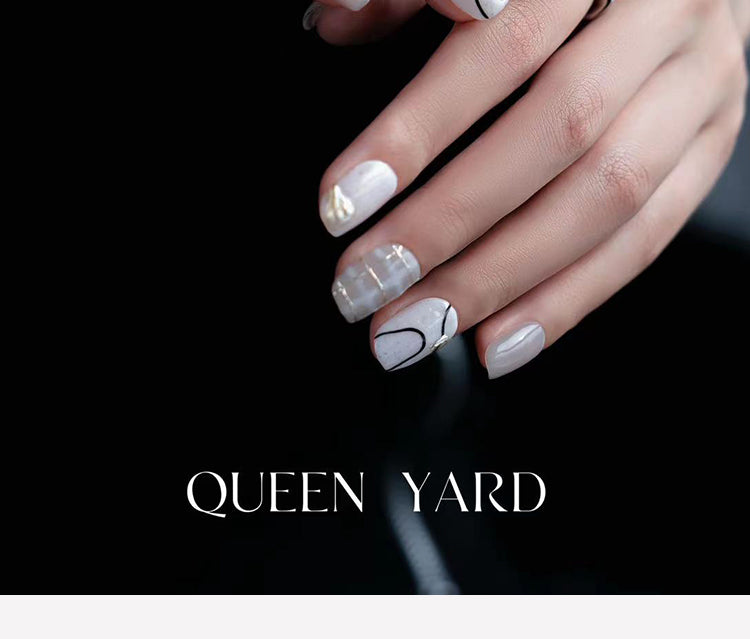 Nail Art,Nail Designs,Manicure Ideas,Nail Art Trends,Oval-shaped nails,Press-on nails,Removable nails,Fake nails