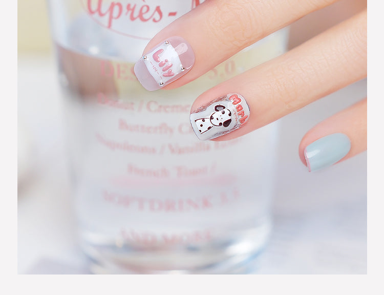 Nail Art,Nail Designs,Manicure Ideas,Nail Art Trends,Oval-shaped nails,Press-on nails,Removable nails,Fake nails