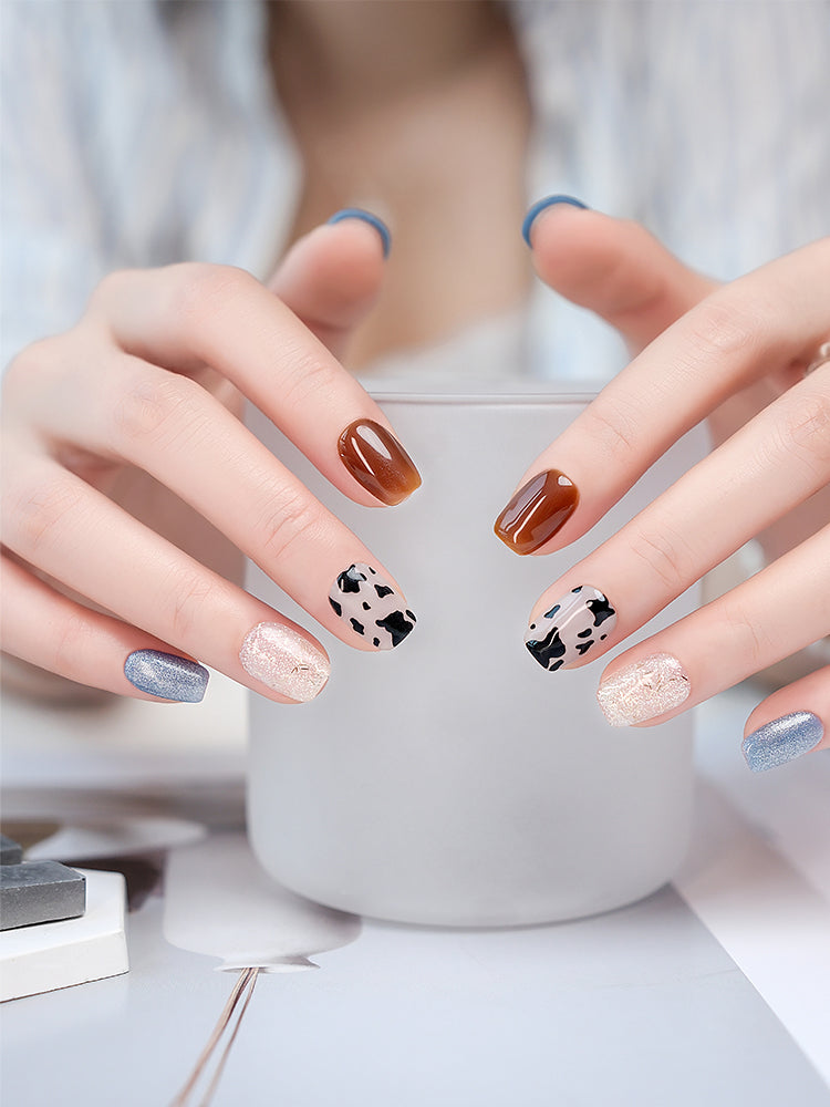 Nail Art,Nail Designs,Manicure Ideas,Nail Art Trends,Oval-shaped nails,Press-on nails,Removable nails,Fake nails