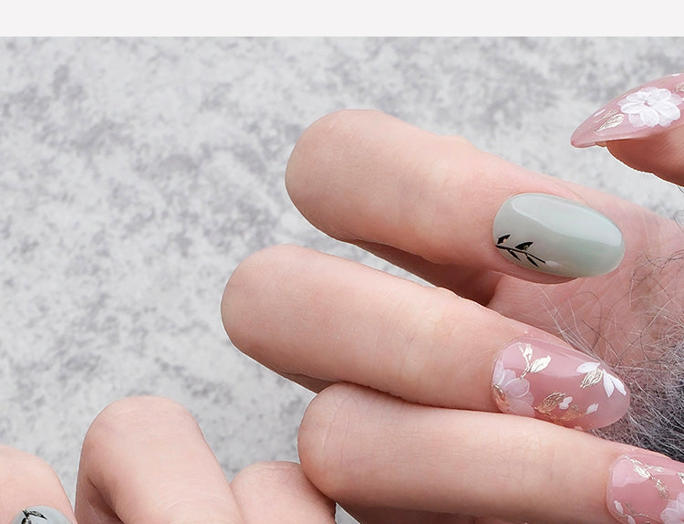 Nail Art,Nail Designs,Manicure Ideas,Nail Art Trends,Press-on nails,Removable nails,Fake nails