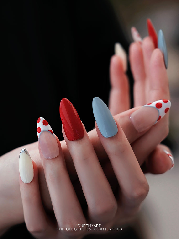 Nail Art,Nail Designs,Manicure Ideas,Nail Art Trends,Press-on nails,Removable nails,Fake nails,Almond-shaped nails