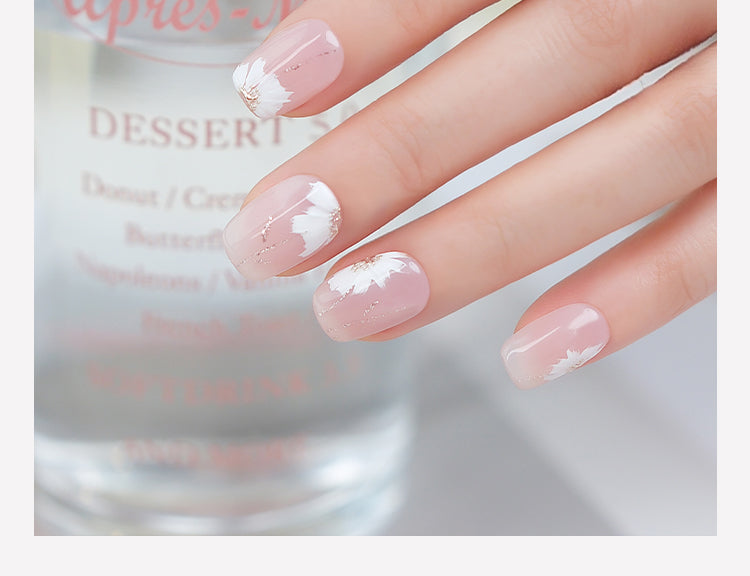 Nail Art,Nail Designs,Manicure Ideas,Nail Art Trends,Oval-shaped nails,Press-on nails,Removable nails,Fake nails