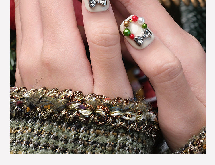 Nail Art,Nail Designs,Manicure Ideas,Nail Art Trends,Oval-shaped nails,Press-on nails,Removable nails,Fake nails