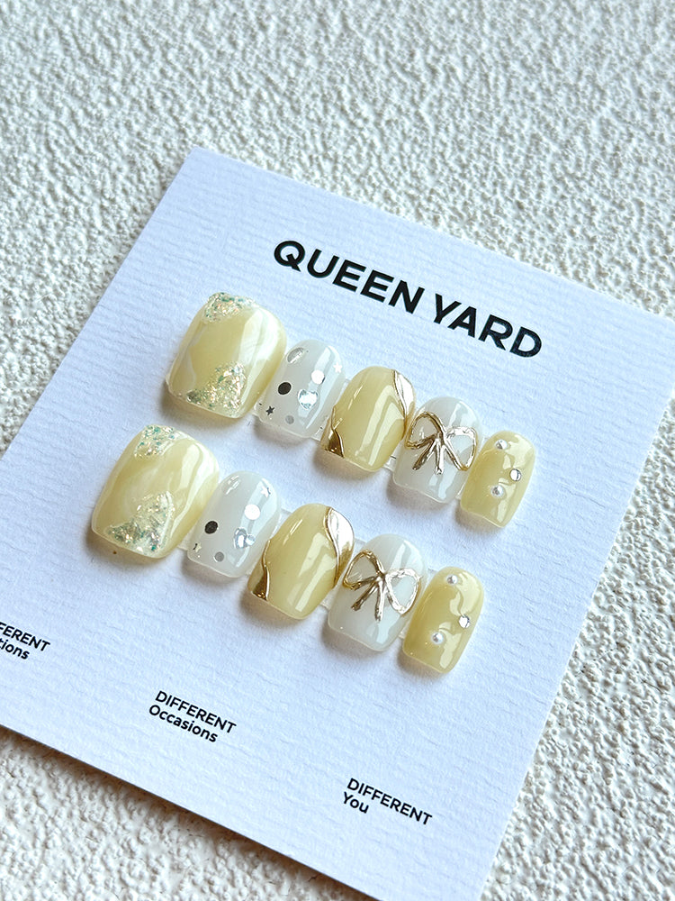 Nail Art,Nail Designs,Manicure Ideas,Nail Art Trends,Oval-shaped nails,Press-on nails,Removable nails,Fake nails