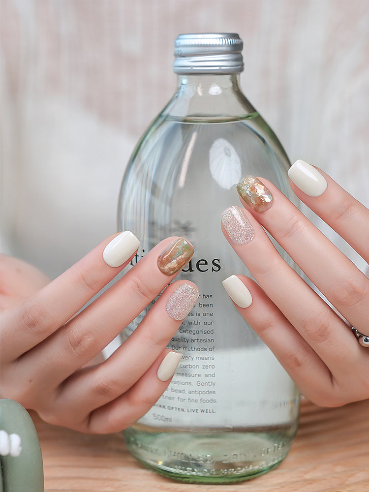 Nail Art,Nail Designs,Manicure Ideas,Nail Art Trends,Oval-shaped nails,Press-on nails,Removable nails,Fake nails