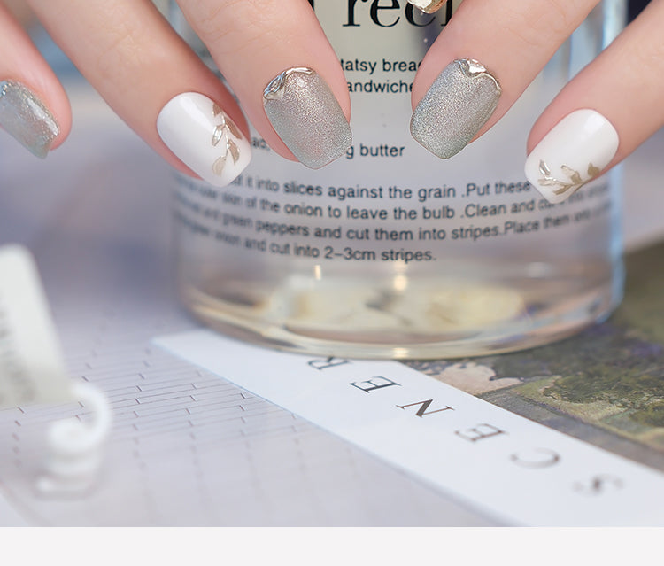 Nail Art,Nail Designs,Manicure Ideas,Nail Art Trends,Oval-shaped nails,Press-on nails,Removable nails,Fake nails