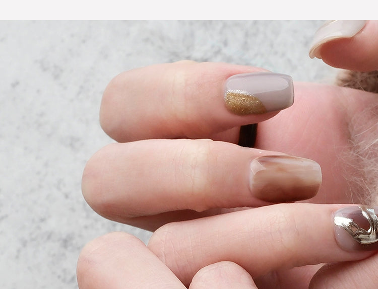 Nail Art,Nail Designs,Manicure Ideas,Nail Art Trends,Oval-shaped nails,Press-on nails,Removable nails,Fake nails