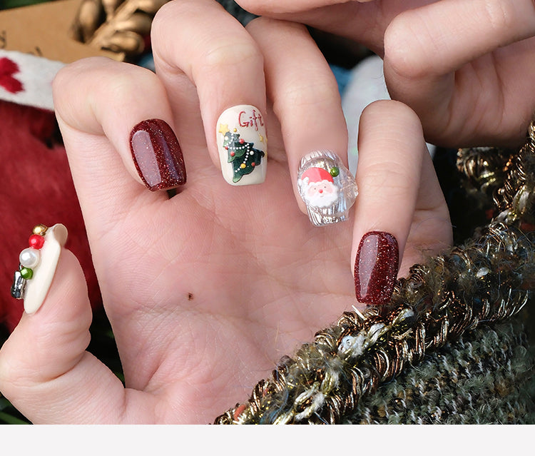 Nail Art,Nail Designs,Manicure Ideas,Nail Art Trends,Oval-shaped nails,Press-on nails,Removable nails,Fake nails