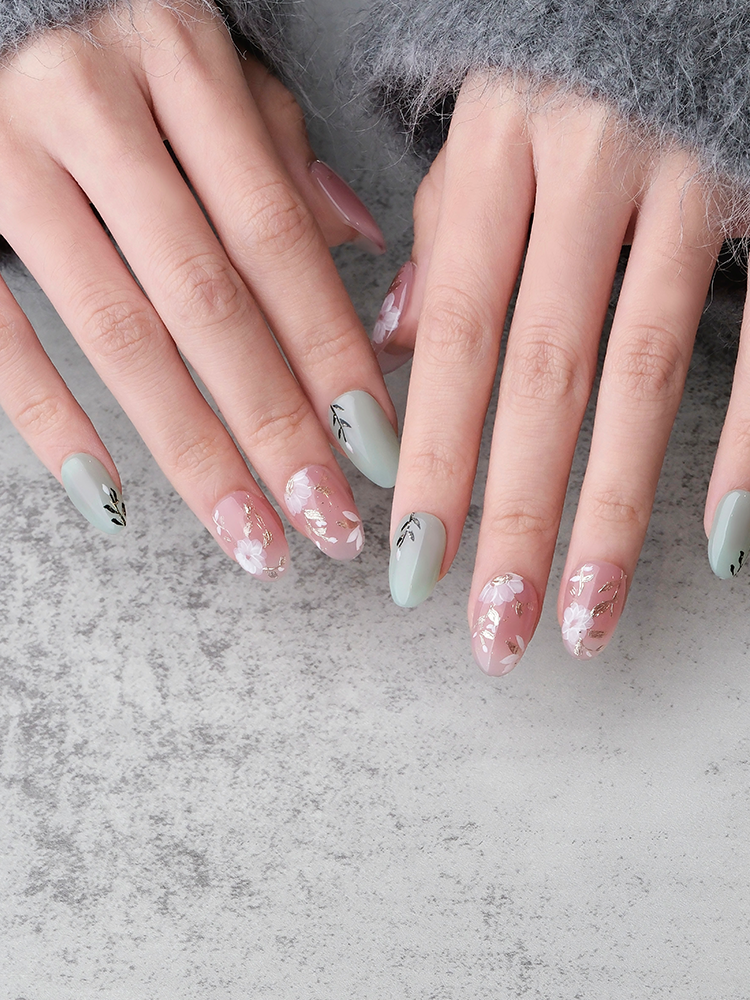 Nail Art,Nail Designs,Manicure Ideas,Nail Art Trends,Press-on nails,Removable nails,Fake nails