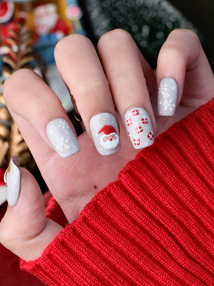 Nail Art,Nail Designs,Manicure Ideas,Nail Art Trends,Oval-shaped nails,Press-on nails,Removable nails,Fake nails
