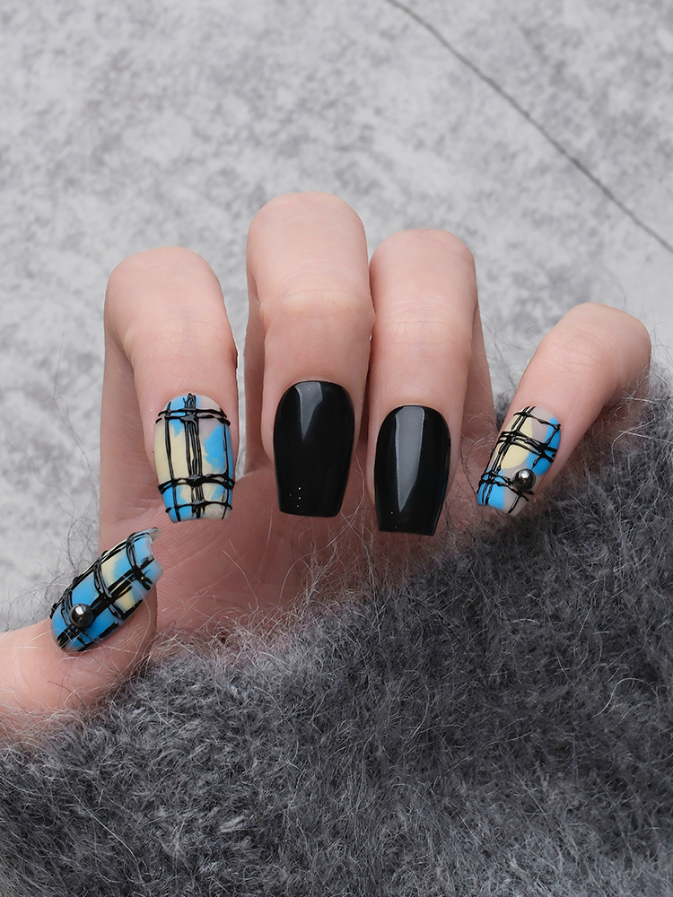 Nail Art,Nail Designs,Manicure Ideas,Nail Art Trends,Press-on nails,Removable nails,Fake nails,Trapezoid nails