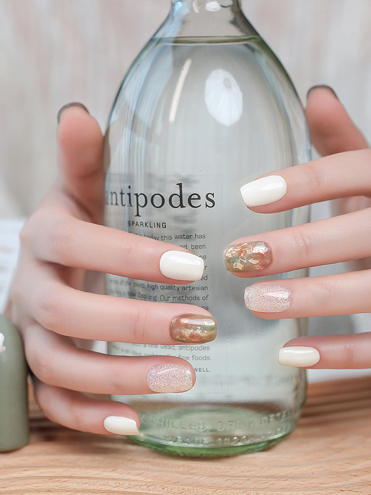 Nail Art,Nail Designs,Manicure Ideas,Nail Art Trends,Oval-shaped nails,Press-on nails,Removable nails,Fake nails