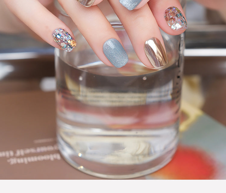 Nail Art,Nail Designs,Manicure Ideas,Nail Art Trends,Oval-shaped nails,Press-on nails,Removable nails,Fake nails