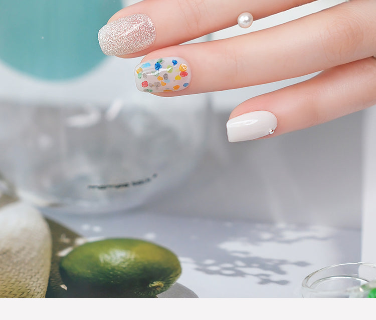 Nail Art,Nail Designs,Manicure Ideas,Nail Art Trends,Oval-shaped nails,Press-on nails,Removable nails,Fake nails