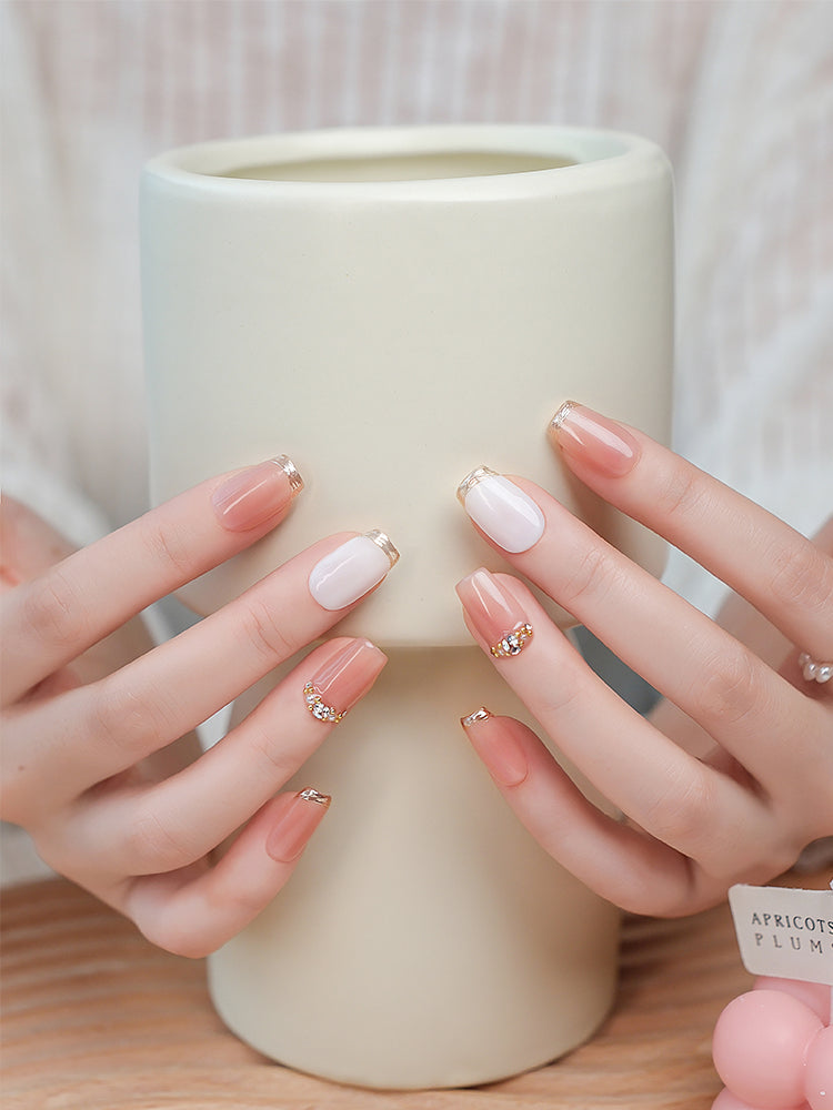 Nail Art,Nail Designs,Manicure Ideas,Nail Art Trends,Press-on nails,Removable nails,Fake nails