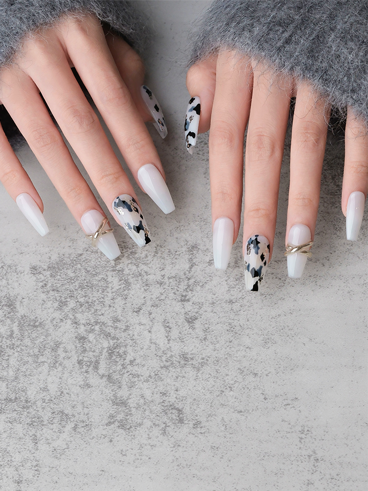 Nail Art,Nail Designs,Manicure Ideas,Nail Art Trends,Press-on nails,Removable nails,Fake nails,Trapezoid nails