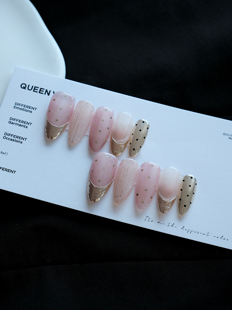 Nail Art,Nail Designs,Manicure Ideas,Nail Art Trends,Press-on nails,Removable nails,Fake nails,Almond-shaped nails