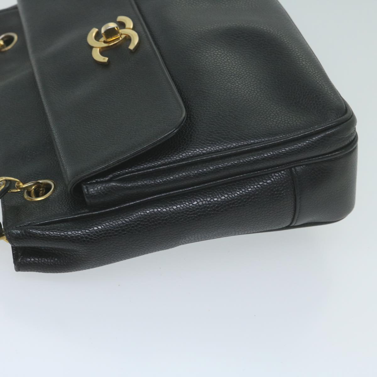 Top Quality Chanel Chain Turn Lock Shoulder Bag Caviar Skin Black CC Auth ar11351