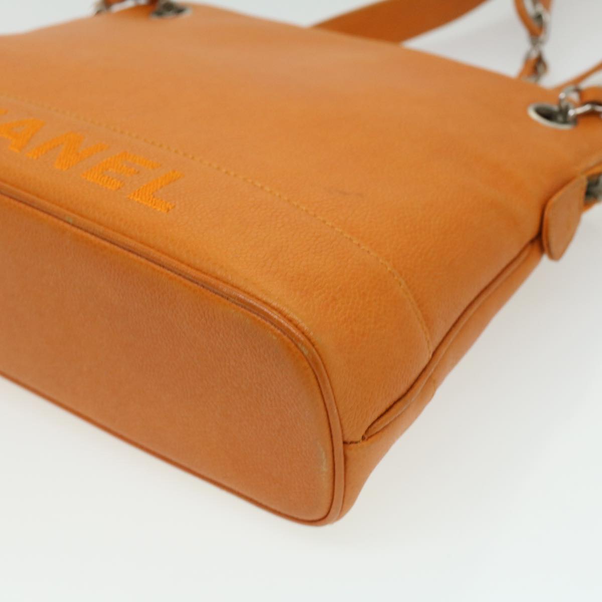 Top Quality Chanel Chain Shoulder Bag Caviar Skin Orange CC Auth ar8526