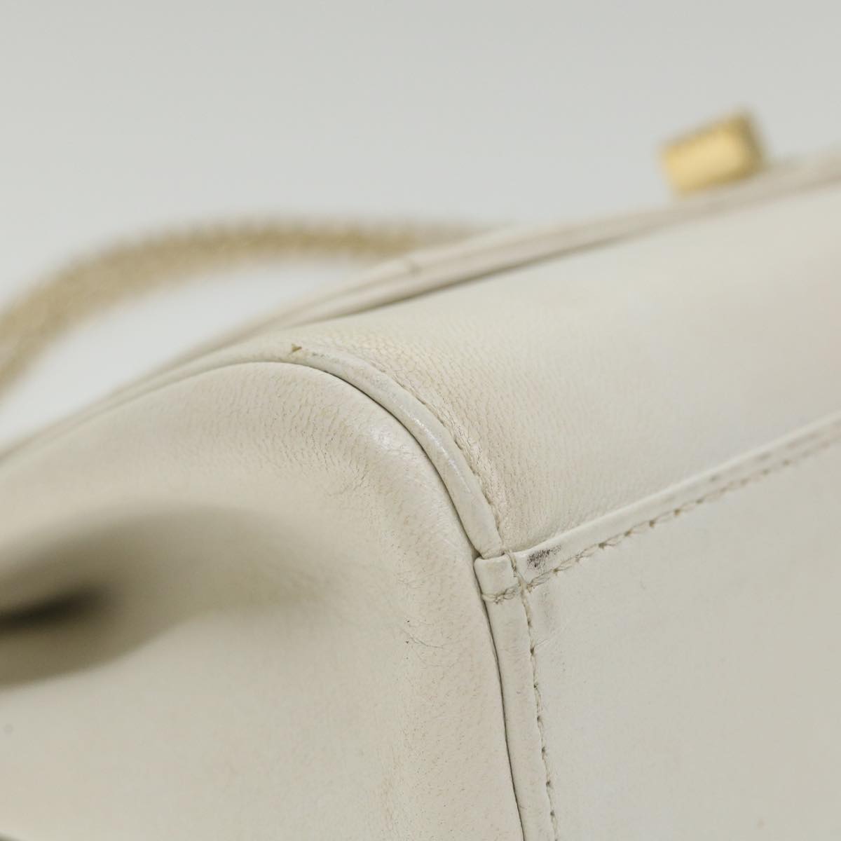 Top Quality Chanel Choco Bar line Chain Shoulder Bag Leather White CC Auth bs10047