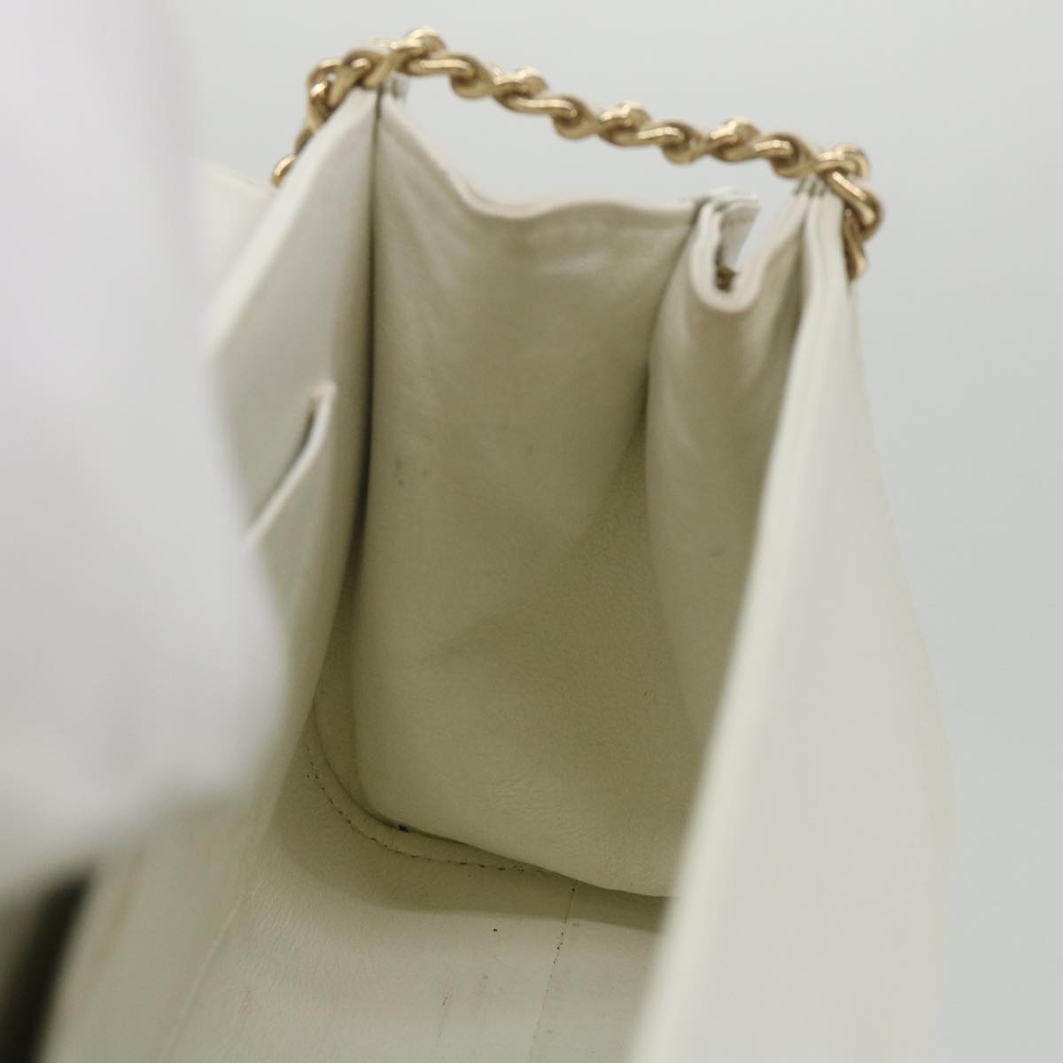 Top Quality Chanel Choco Bar line Chain Shoulder Bag Leather White CC Auth bs10047