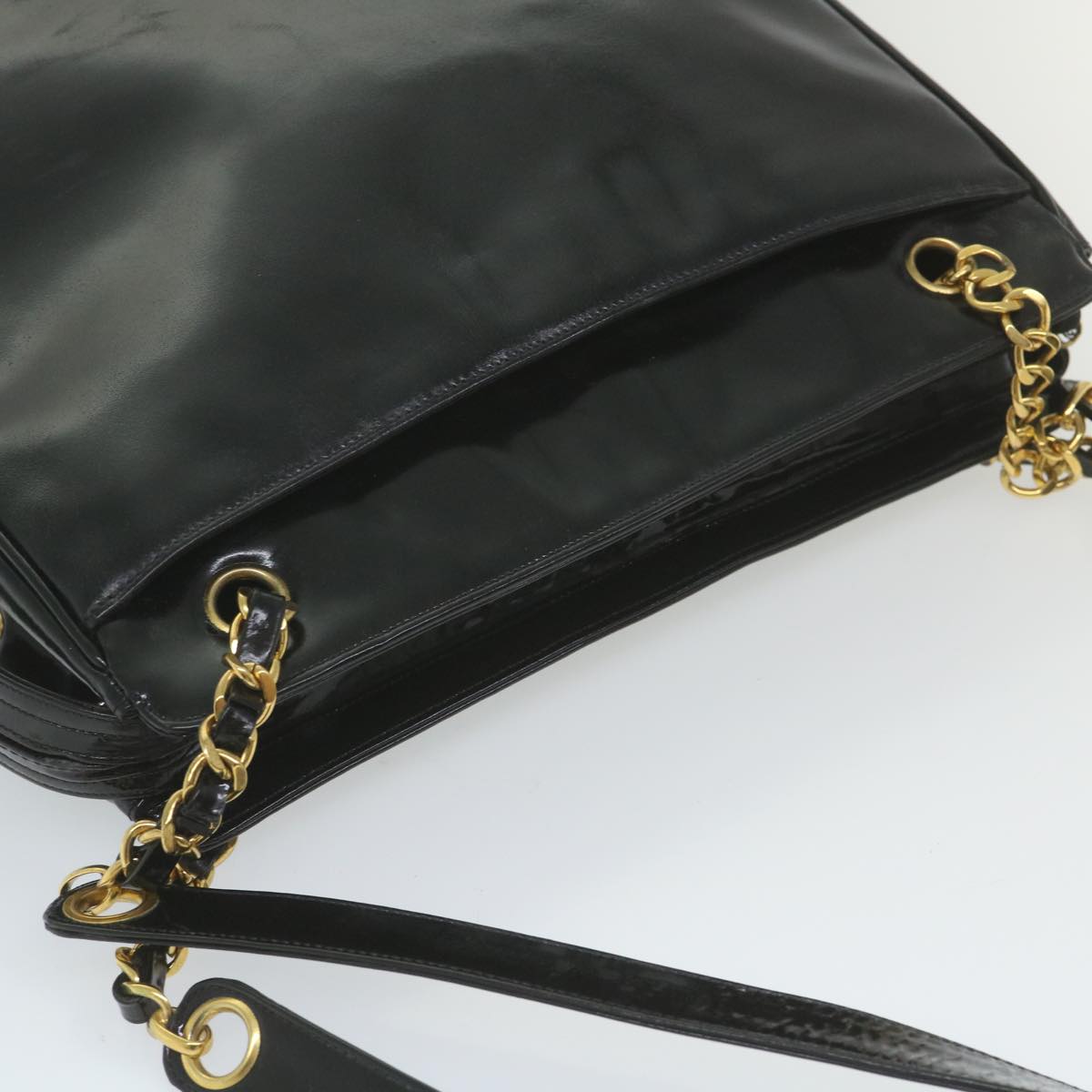 Top Quality Chanel Chain Shoulder Bag Patent leather Black CC Auth bs10115