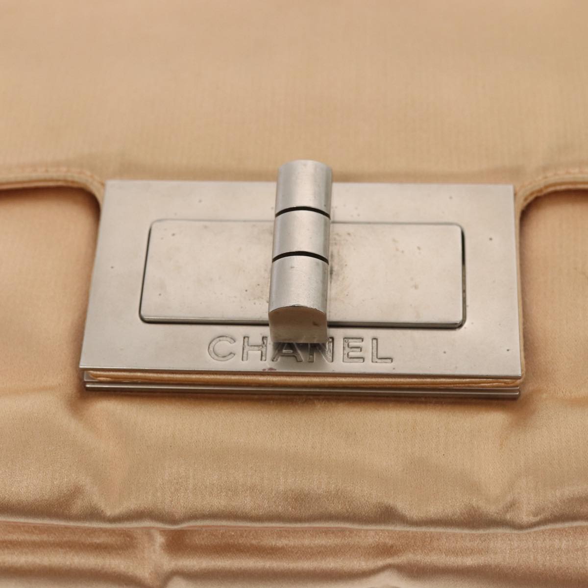 Top Quality Chanel Chain Shoulder Bag Satin Beige Silver CC Auth bs16982