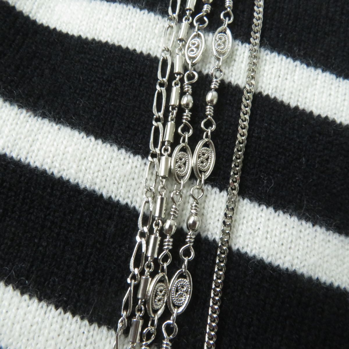 Top Quality Chanel Cashmere Beads Chain COCO Mark Knit
