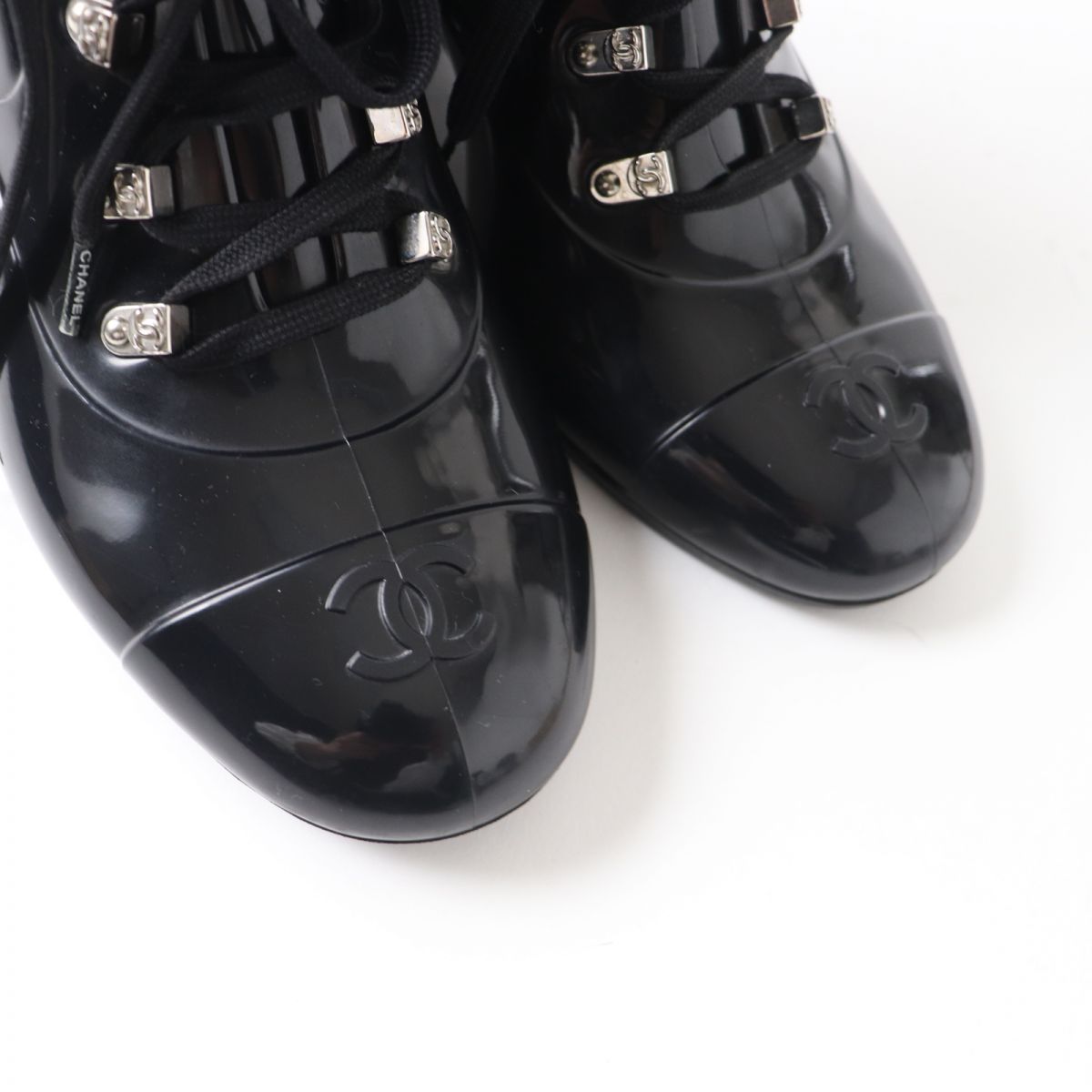 Top Quality Chanel COCO Mark Fur Lace-Up Rain Boots