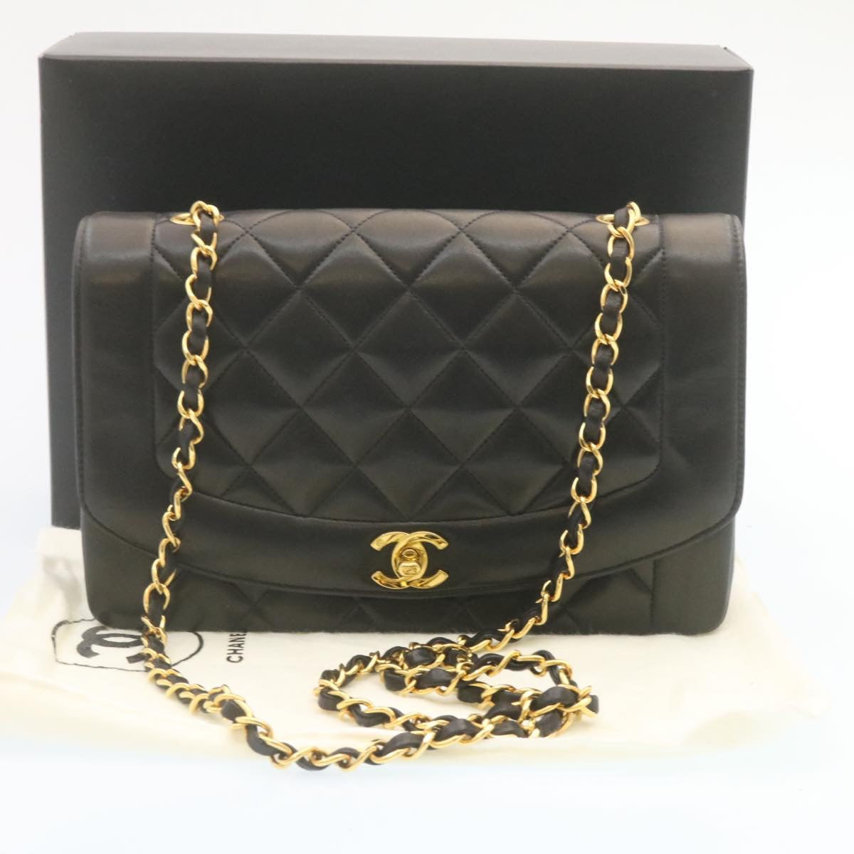 Top Quality Chanel Chain Turn Lock Diana Matelasse Shoulder Bag Lamb Skin Black Auth knn076