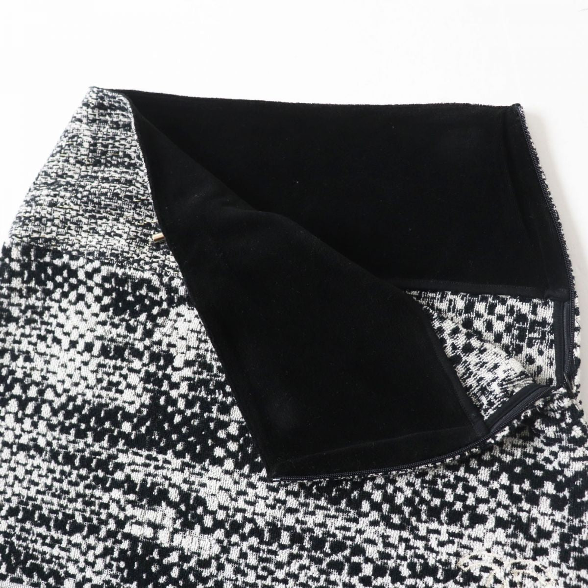 Top Quality Chanel Women's Trapezoid Skirt Black White Gold