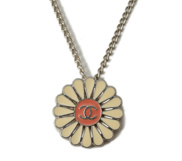 Top Quality Chanel Necklace Pendant CC Mark Flower Motif Silver Antique