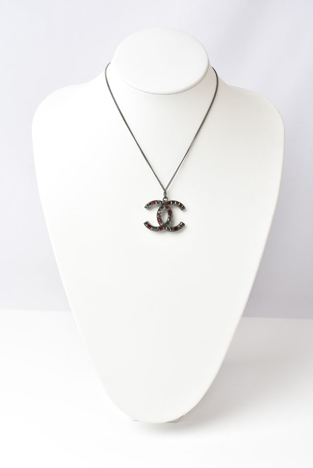 Top Quality Chanel Necklace/Pendant. Metal. Rhinestone. Gunmetal/Red. W3.7?óH2.8cm. 42cm