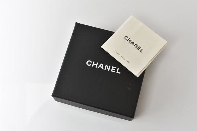 Top Quality Chanel Metal Necklace Pendant Chain Circle Motif CC Silver