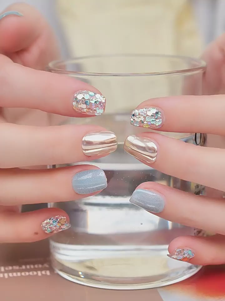 Nail Art,Nail Designs,Manicure Ideas,Nail Art Trends,Oval-shaped nails,Press-on nails,Removable nails,Fake nails