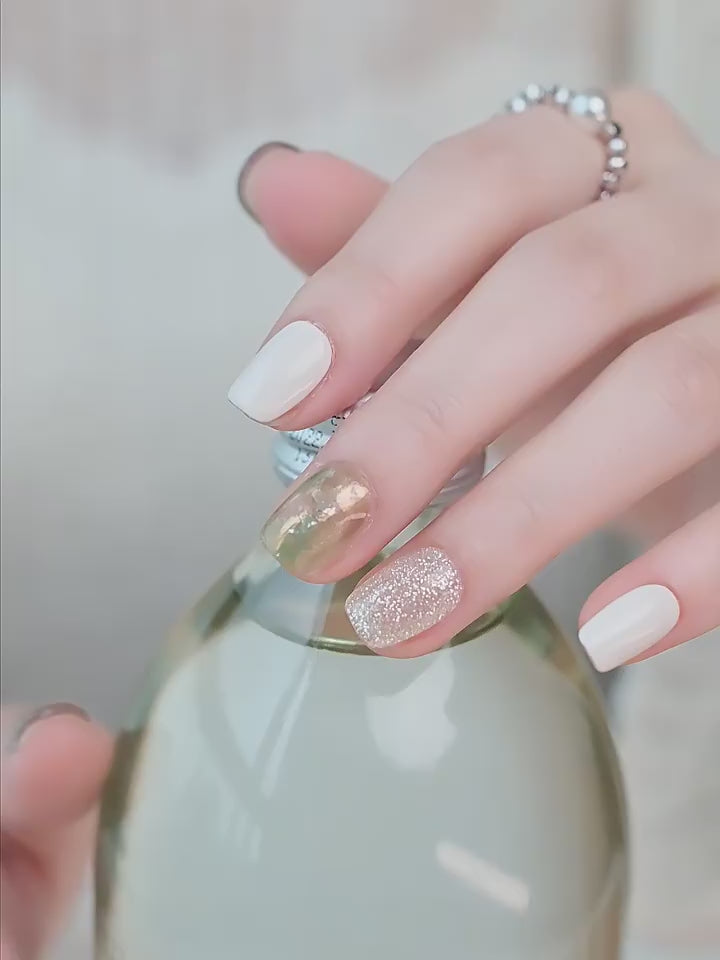 Nail Art,Nail Designs,Manicure Ideas,Nail Art Trends,Oval-shaped nails,Press-on nails,Removable nails,Fake nails