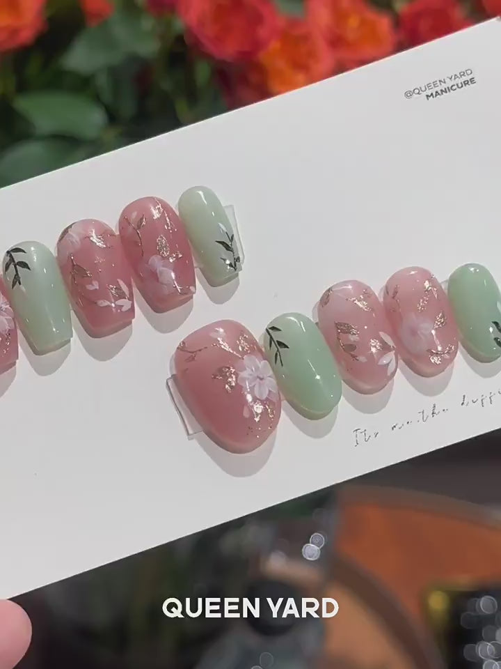Nail Art,Nail Designs,Manicure Ideas,Nail Art Trends,Press-on nails,Removable nails,Fake nails