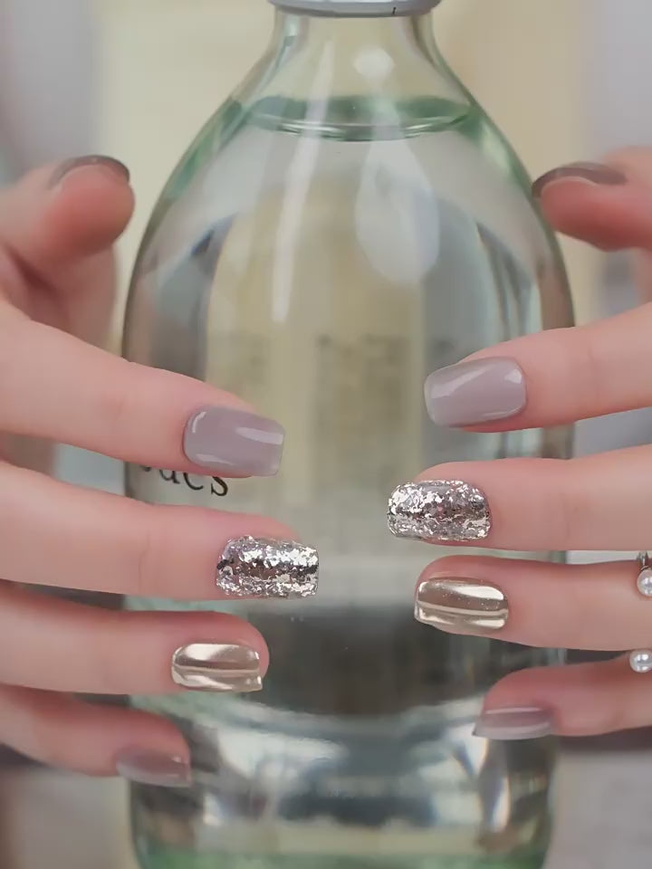 Nail Art,Nail Designs,Manicure Ideas,Nail Art Trends,Oval-shaped nails,Press-on nails,Removable nails,Fake nails